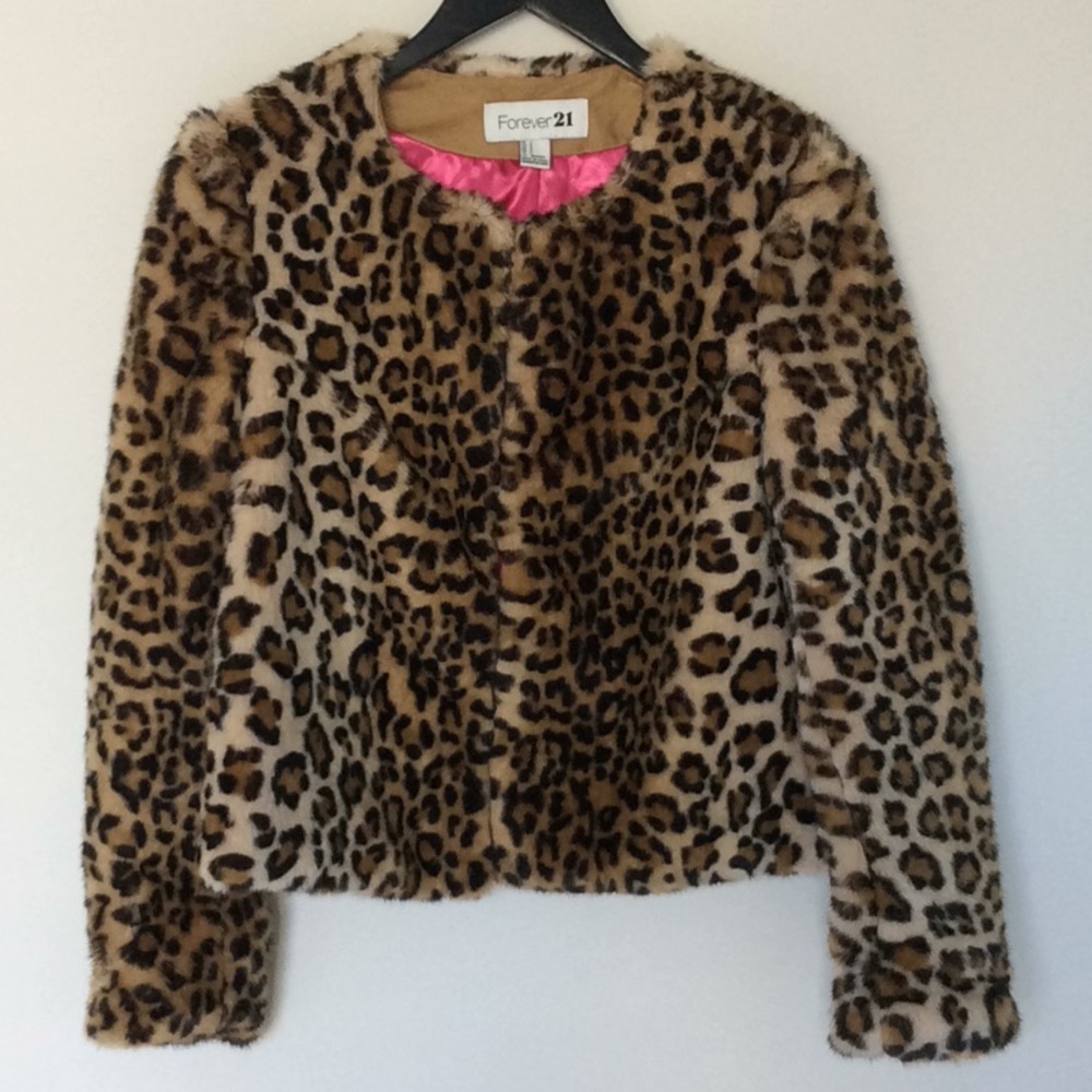 Forever21 leopard faux fur short jacket